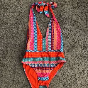 One-piece bathing suit